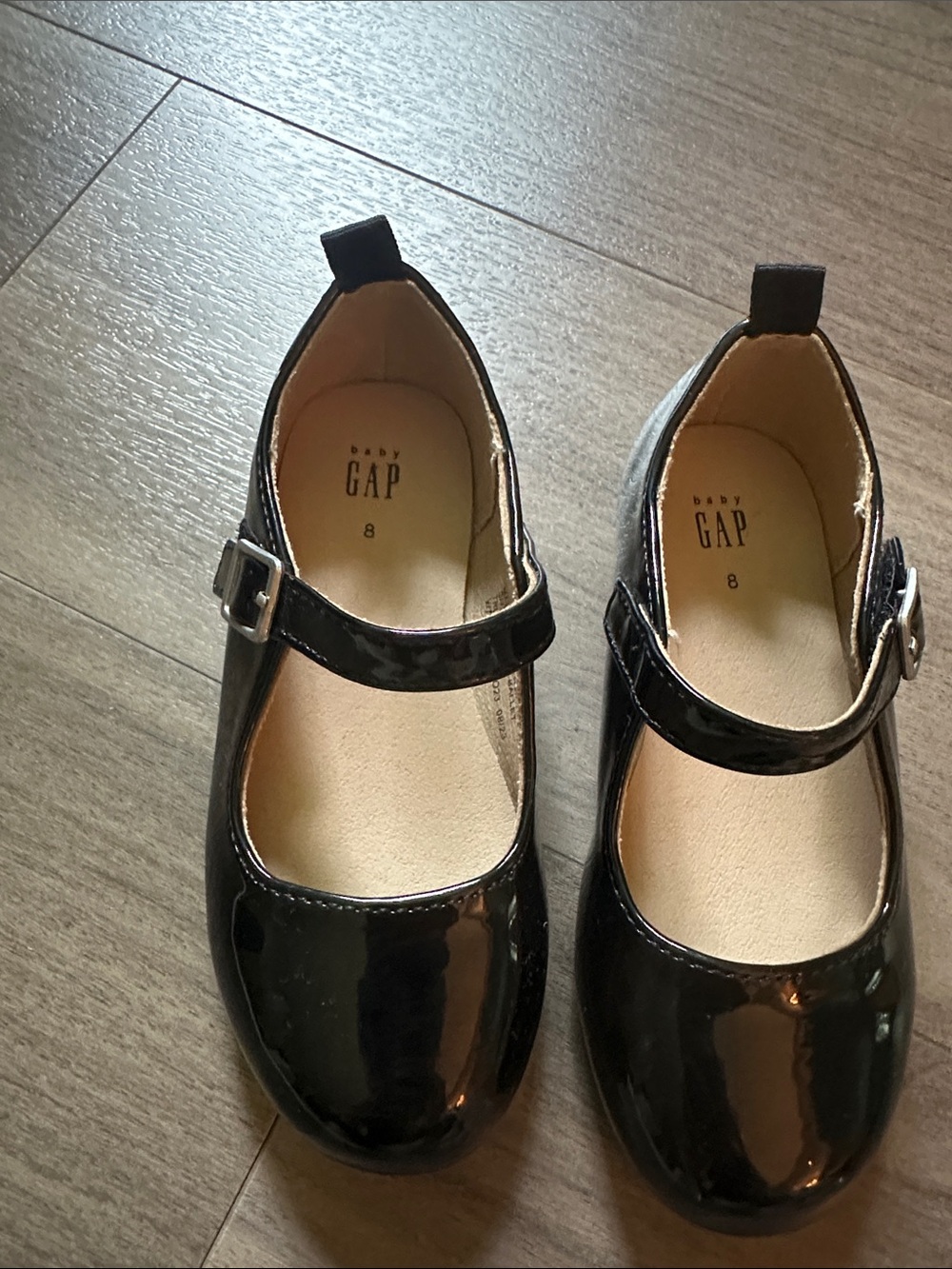 GAP Kids Black Patent Mary Jane Shoes with Buckle Strap